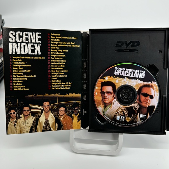 3000 Miles To Graceland. Kurt Russell, Kevin Costner. - Picture 4 of 4